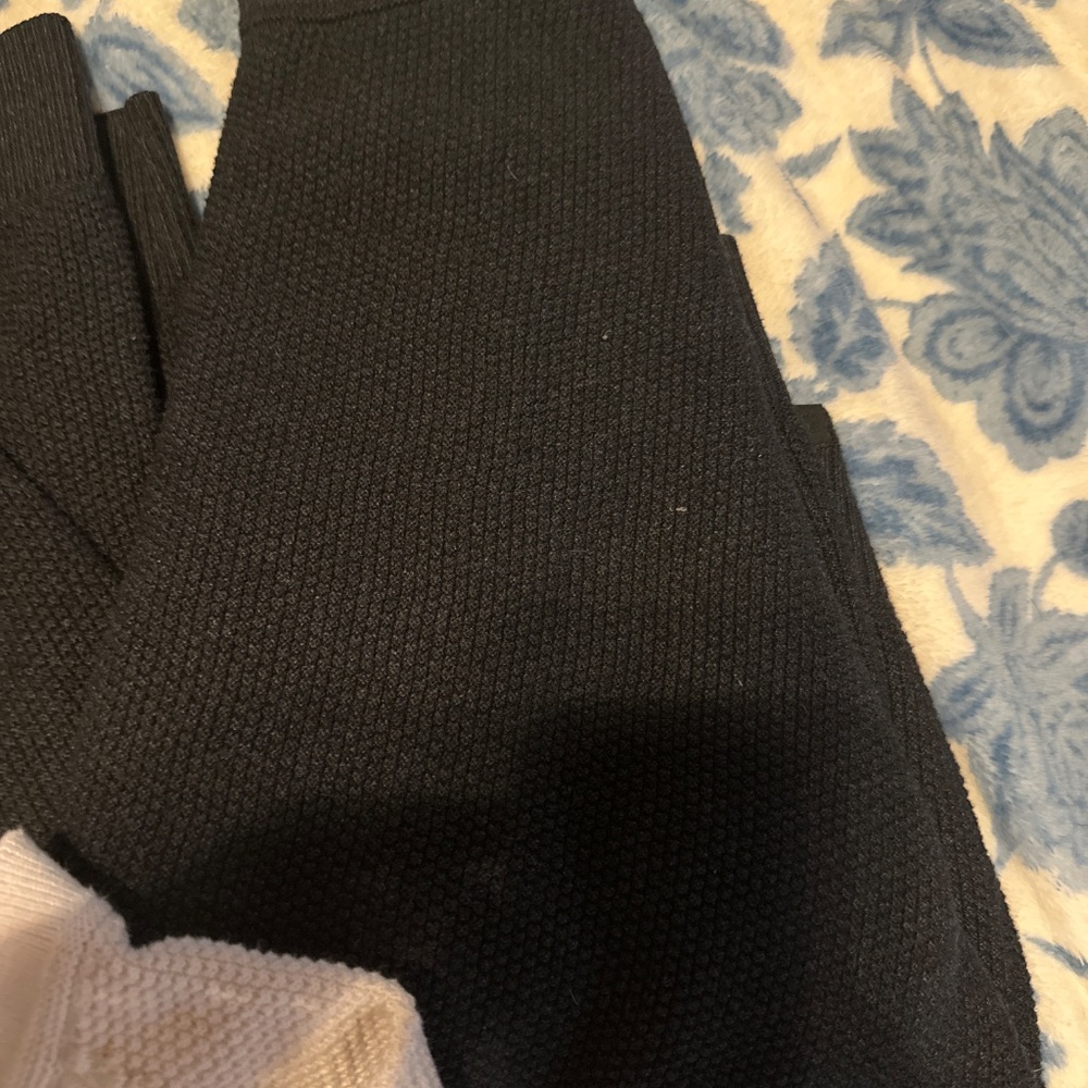 Lululemon long sleeve sweater - Picture 4 of 4